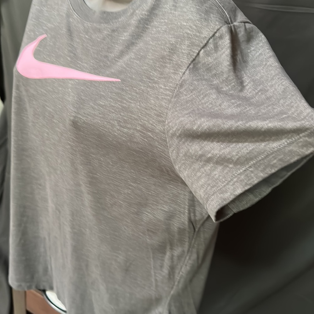 Nike tee shirt. Size L. Women. Charcoal. Excellent condition! - Picture 3 of 5